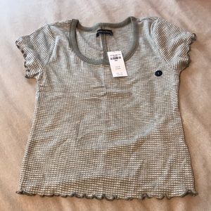 Olive green Abercrombie top size small. NWT.